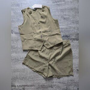 Fashion Olive Green Vest and Shorts Set